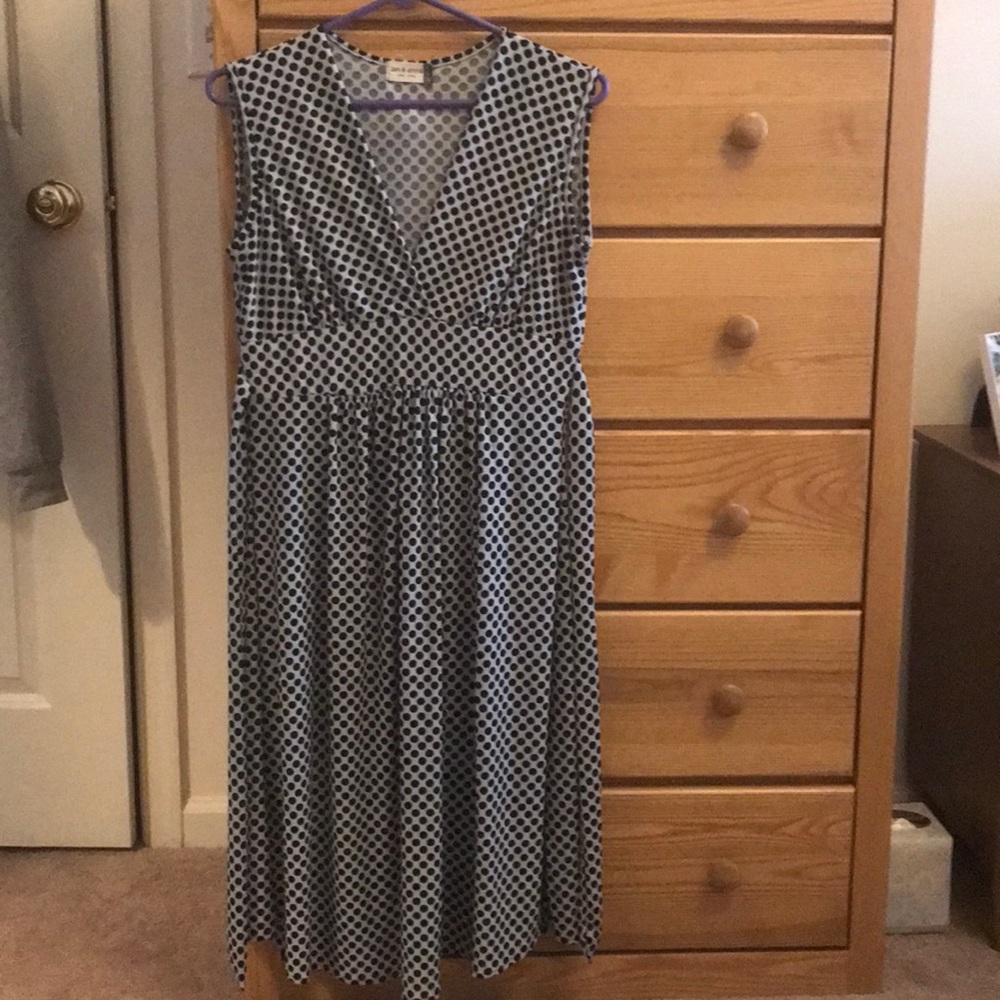 Sleeveless dress